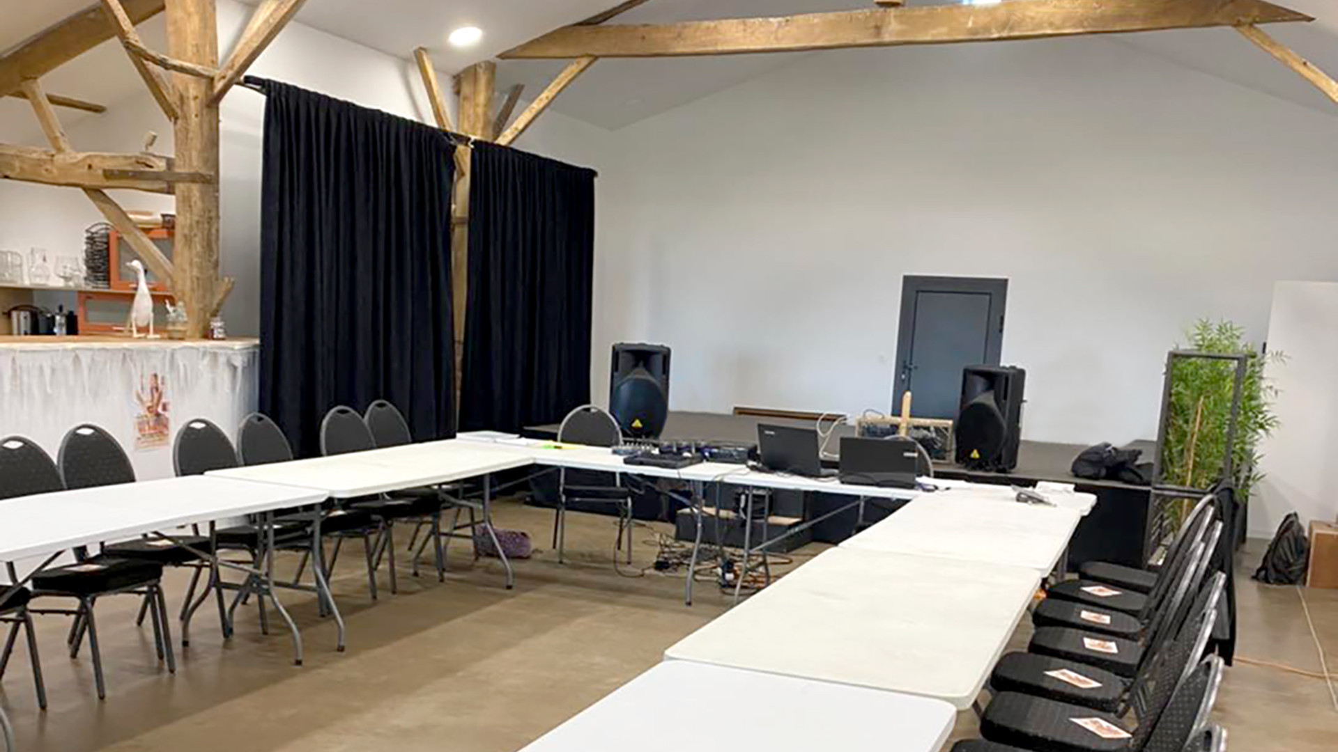 La grange amménagé en salle de séminaire